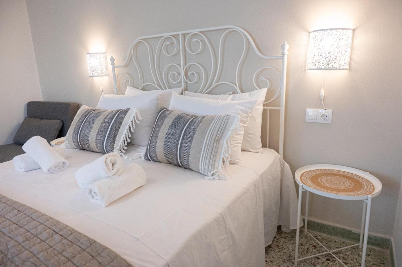 Sunny Yard Apartments Poros Town Bagian luar foto